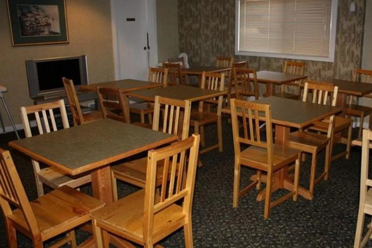 Canadas Best Value Inn Chinook Station Calgary