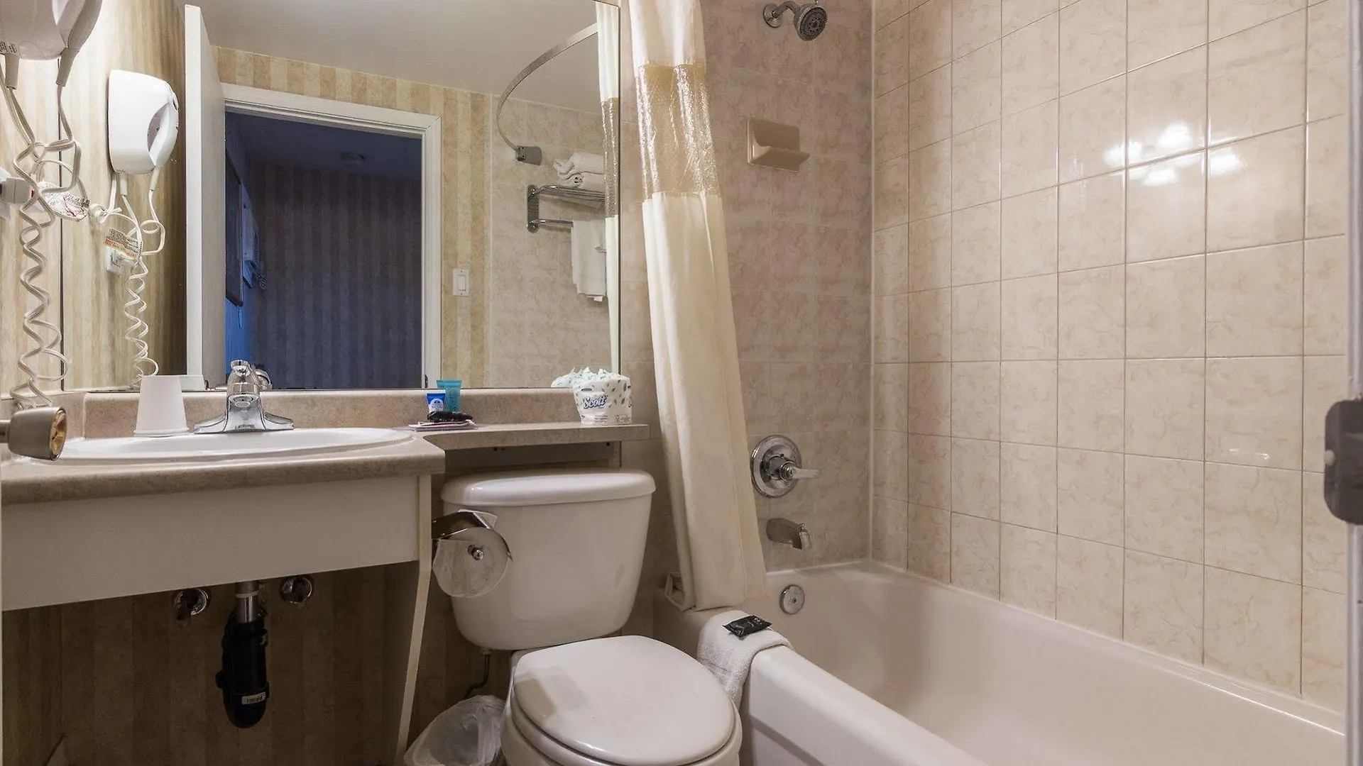 Motel Canadas Best Value Inn Chinook Station Calgary
