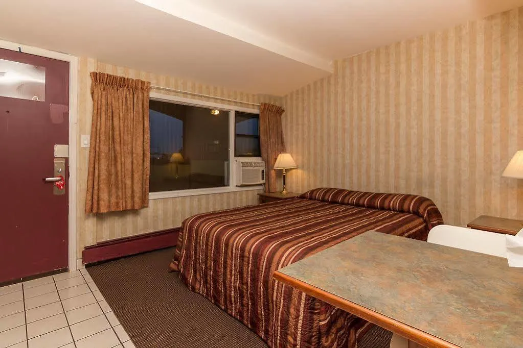 Motel Canadas Best Value Inn Chinook Station Calgary