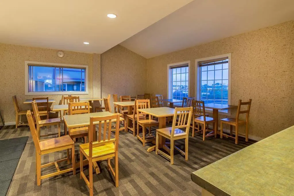 Canadas Best Value Inn Chinook Station Calgary 2*,