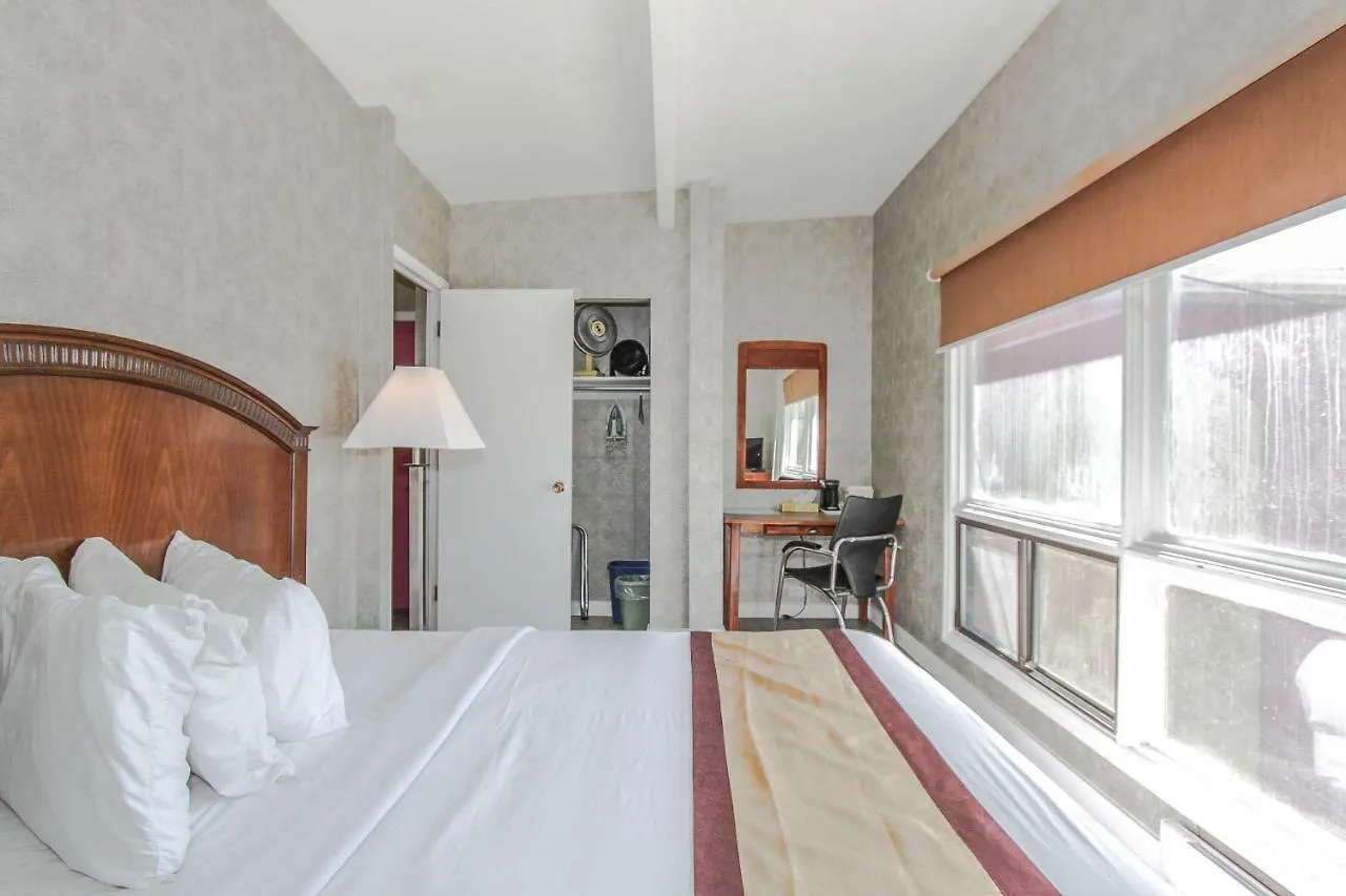 Motel Canadas Best Value Inn Chinook Station Calgary